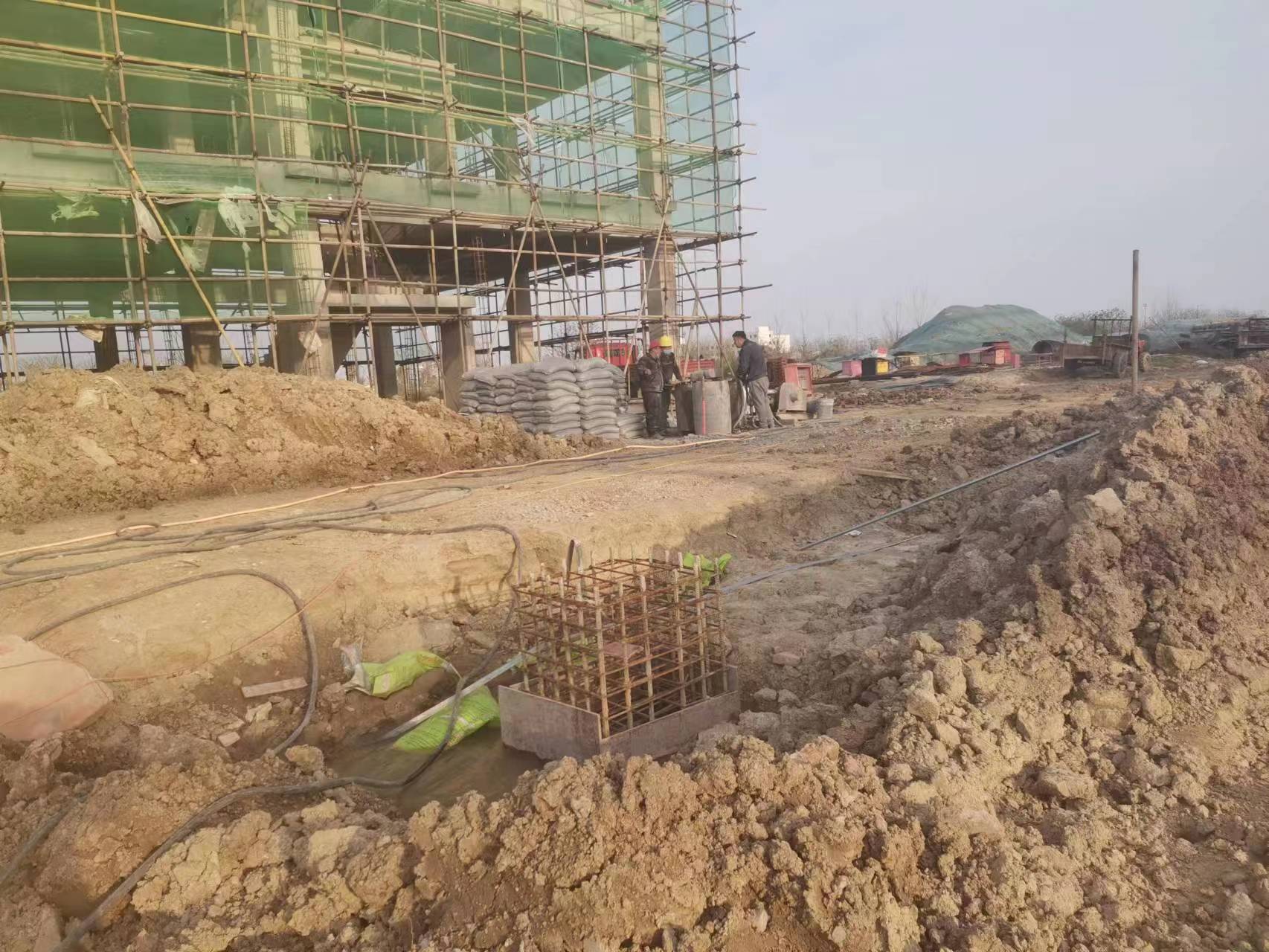 吉隆当桥梁出现裂缝的时候应该及时加固修补